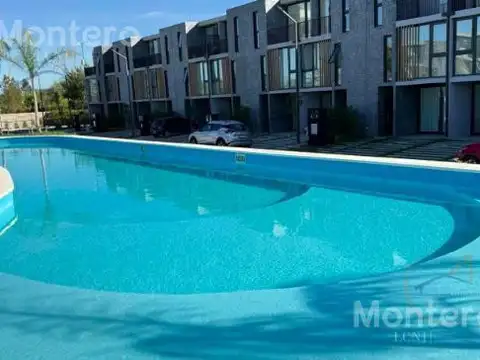 Casa Tríplex en  SUNNY - Camino de los Remeros Tigre - Barrio Privado