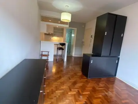 Pena 2300, Piso 5