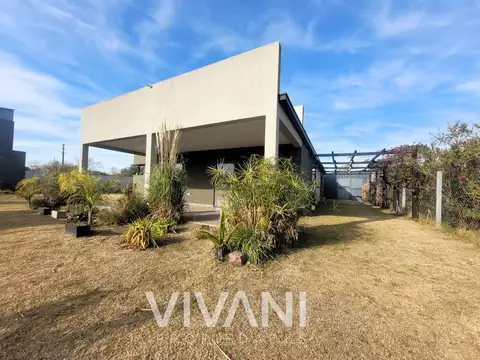 Depto Tipo Casa en Venta de 3 dormitorios