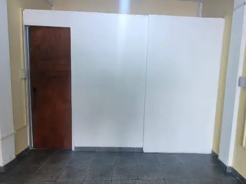 Local en Alquiler en Gonzalez Catan, $ 650.000