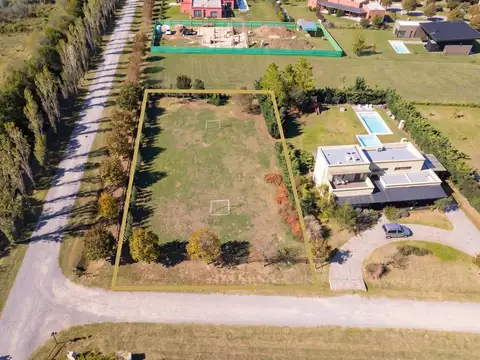 Chacras de La Reserva. Lote con escritura.