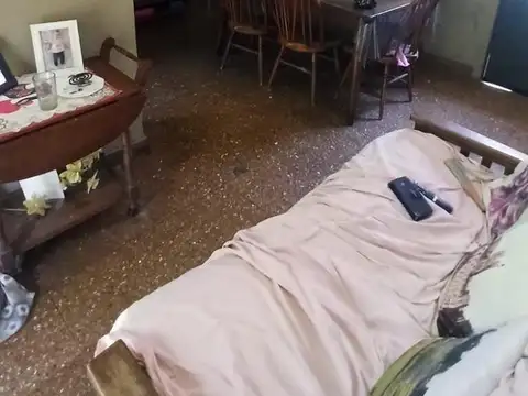 Casa 4 ambientes con 1 baño