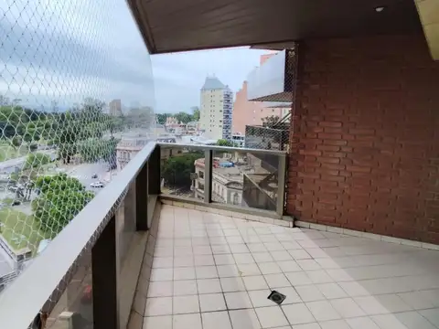 Depto 3 dor con 2 cocheras en venta  Nueva Cordoba