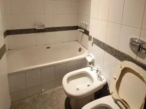 Depto 3 dor con 2 cocheras en venta  Nueva Cordoba
