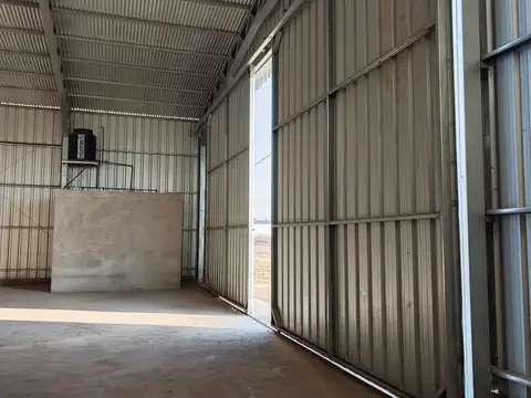 Galpón 400 m2 - Zona industrial