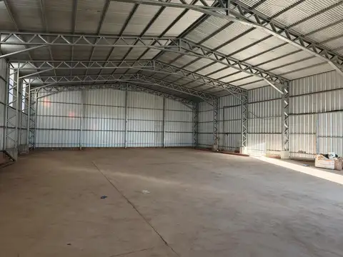 Galpon en Alquiler 8  mts Frente