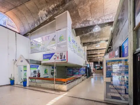 LOCAL EN GALERÍA | 200 M2 | PERMUTA