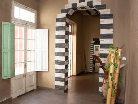 PH de 5 ambientes en venta en Sarandí con jardín