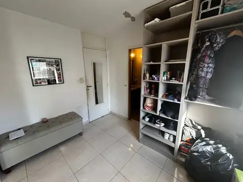Luis Dellepiane 4700