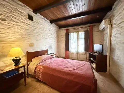 Casa 6 ambientes con 2 baños