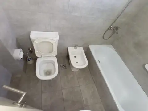 Departamento en Alquiler en Caseros, $ 450.000