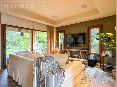 Casa en Venta al Este