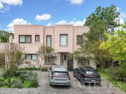 Casa en venta en La Lomada, Florida 9680