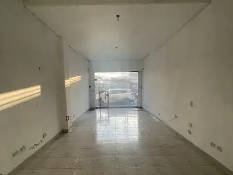 Local en Alquiler en Haedo Norte, $ 1.100.000