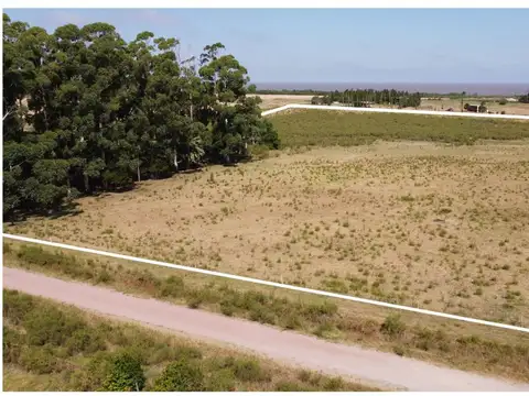 Terreno en VENTA, playa Matamora excelente esquina