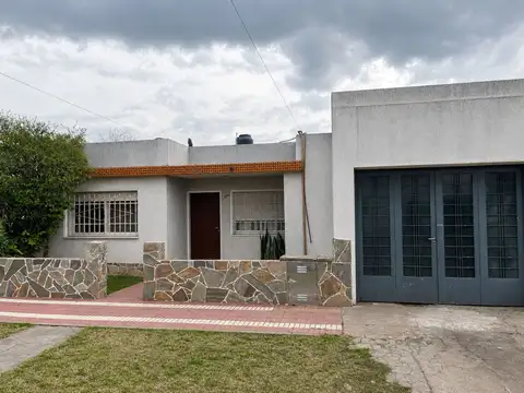 CASA EN VENTA EN PERGAMINO A REFACCIONAR