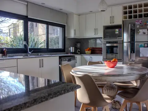 EN VENTA: Impecable Casa en Una Planta en Barrio Cerrado Bella Vista Chico.