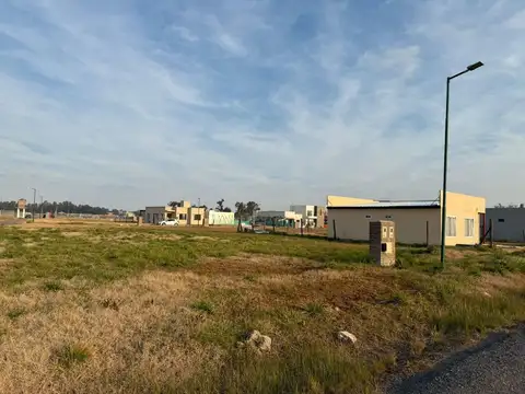Terreno en Venta en Laguna Azul, USD 14.999