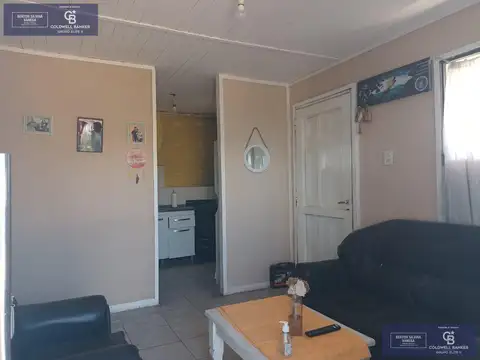 Venta casa en Villa Mercedes, 3 ambientes con cochera, excelente zona.
