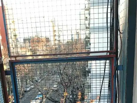Monoambiente al frente