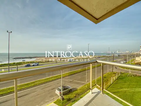 Venta Permuta Departamento 2 Ambientes Primera Línea al Mar