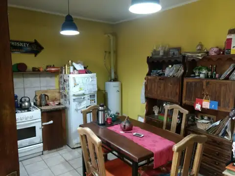 Casa 3 ambientes con 1 baño