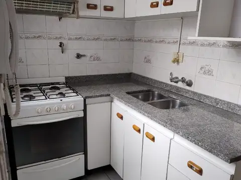 Departamento en Alquiler en Avellaneda, $ 550.000