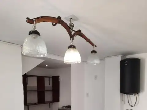 Depto Tipo Casa en Alquiler en Barrio Malvinas, $ 700.000