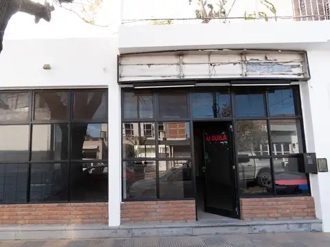 Local comercial en alquiler sobre Av. Santa Fe -VT