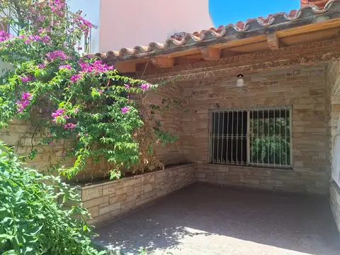 Casa en Venta en Villa Regina, USD 115.000