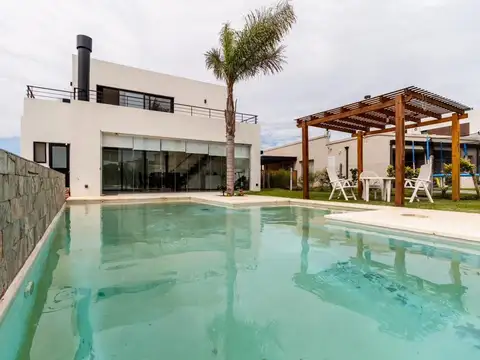 Casa en Alquiler de 3 dormitorios