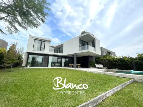 Casa  en Venta en El Cantón, Barrio Islas, Escobar, G.B.A. Zona Norte