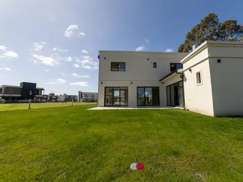 Chalet a estrenar en Rumenco Jóven