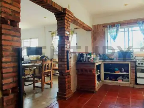 VENTA DE PH 4 AMBIENTES GRAN TERRAZA EN CASEROS