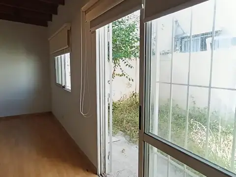 Depto Tipo Casa en Venta en Moreno, USD 45.000