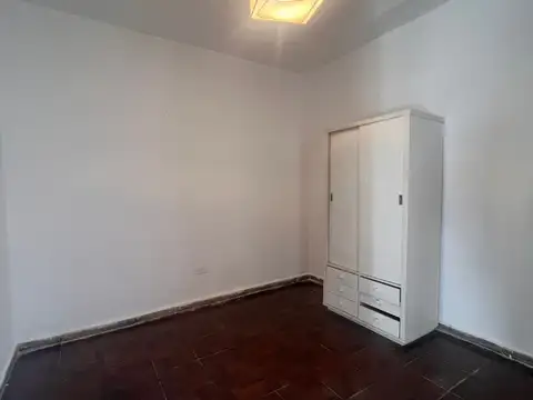 Depto Tipo Casa en Alquiler con 1 cocheras