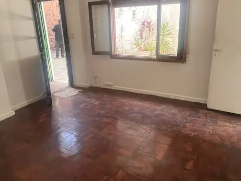 Depto Tipo Casa en Alquiler de 2 dormitorios
