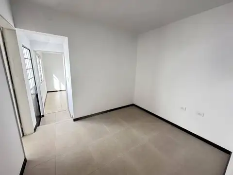 Depto Tipo Casa en Venta en Alberdi, USD 65.000