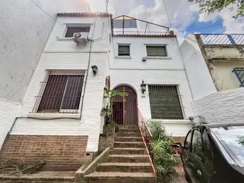 Reservado  Ph estilo casa I jardín I pileta I amplios amb