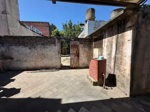 Casa en  venta en G. de  Laferrere