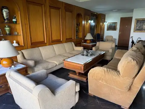 Departamento en Venta de 4 dormitorios