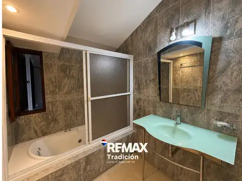 Casa en venta en Resistencia – 3 dorm. c/quincho