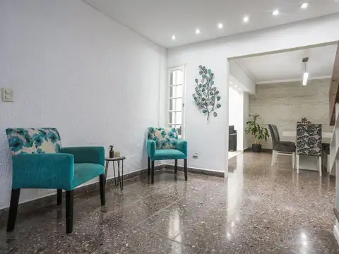 Depto Tipo Casa en Venta en Liniers, USD 235.000