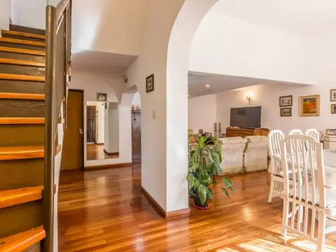 Pasaje Benjamin Villafañe 2134 , Piso 1