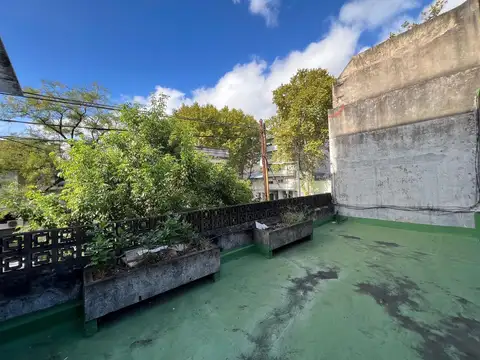 Casa 5 ambientes con 2 baños