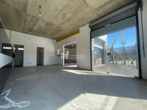 Local en Alquiler en Barrio Garin Norte, USD 900