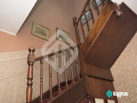 Depto Tipo Casa 10 ambientes con 2 baños
