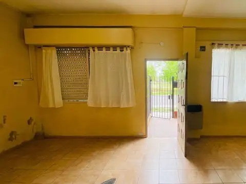 Depto Tipo Casa en Venta en Burzaco, USD 35.000