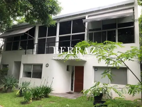 Casa Venta 3 Dormitorios Barrio Los Fresnos Lote de 832 m2 Pilar