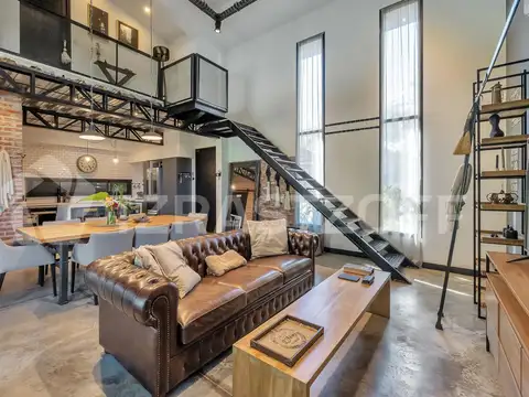 Casa a la venta en Altos del Barranco 3 dormitorios,  de doble altura